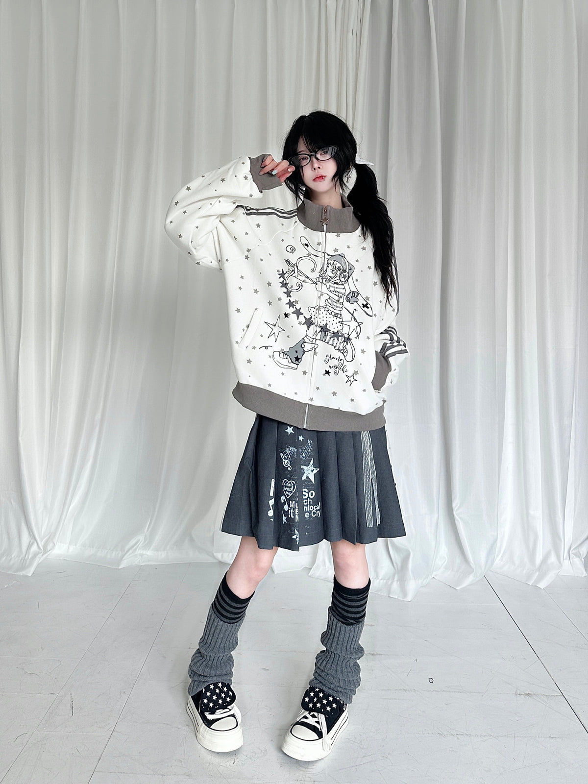 RICKY LUCKY アニメプリント 星柄 ハイネック ジップアップ パーカー Y2K サブカル系 レディース