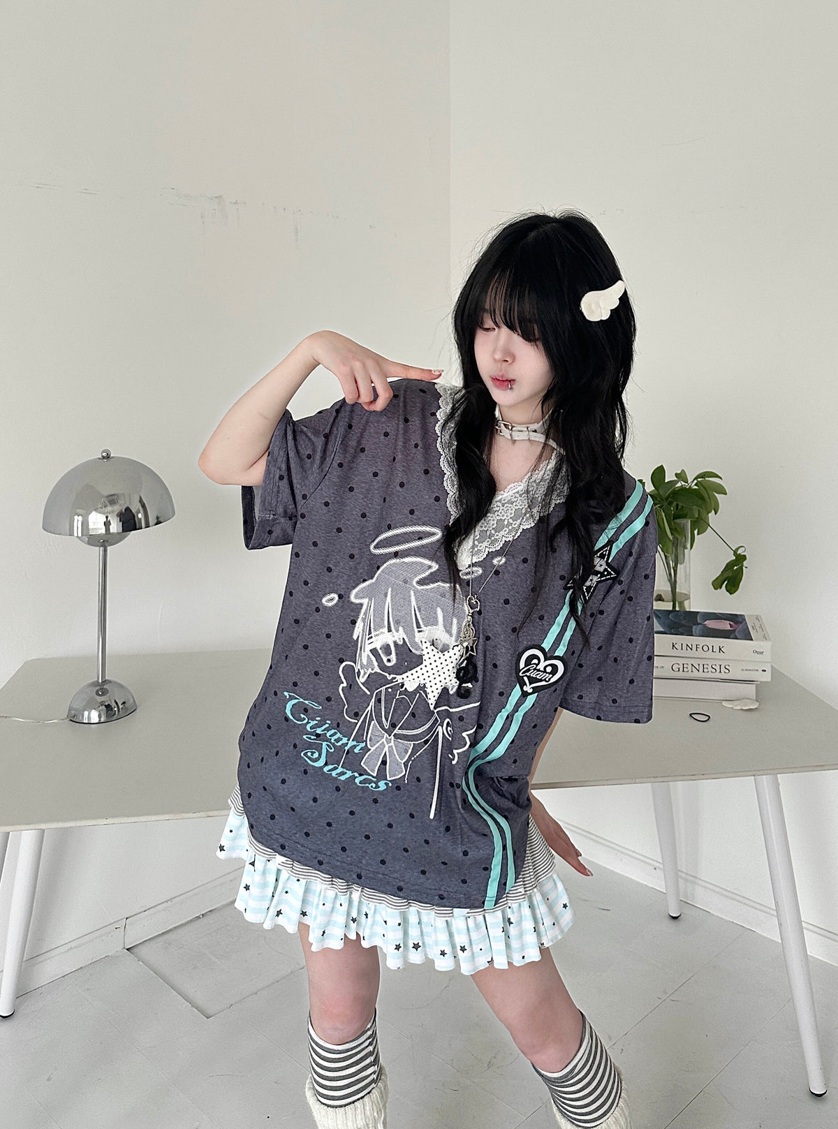 RICKY LUCKY 水玉柄二次元アニメ刺繍 レースVネックTシャツ Y2K レディース