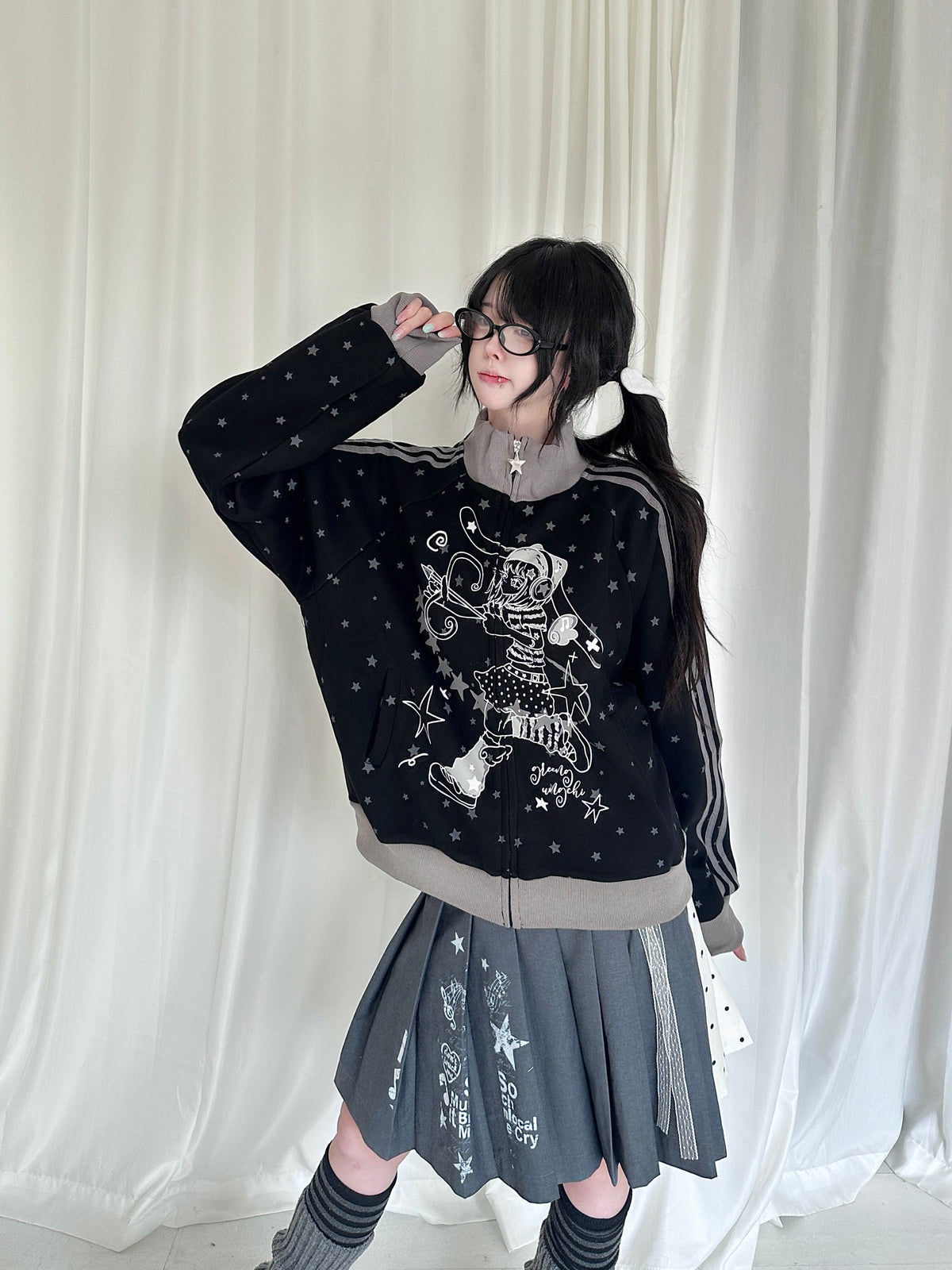 RICKY LUCKY アニメプリント 星柄 ハイネック ジップアップ パーカー Y2K サブカル系 レディース